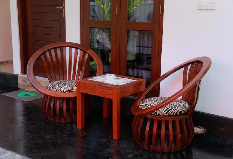 בית מלון כפרי Hidden Villa