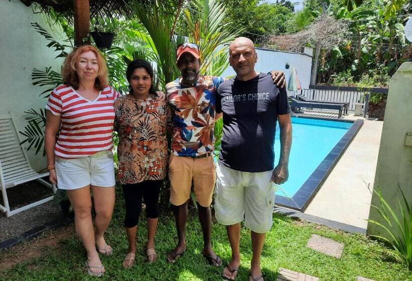 בית מלון כפרי Hidden Villa