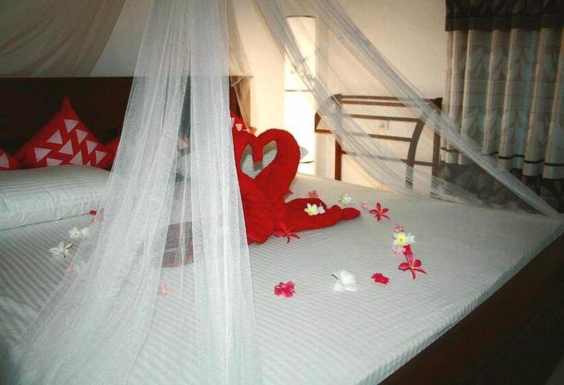 בית מלון כפרי Hidden Villa