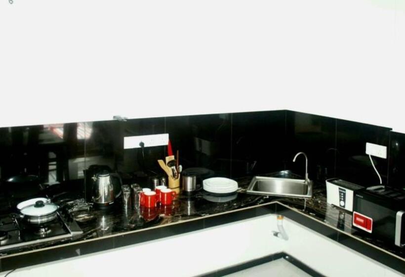 בית מלון כפרי Hidden Villa