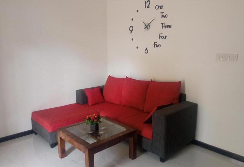 בית מלון כפרי Hidden Villa