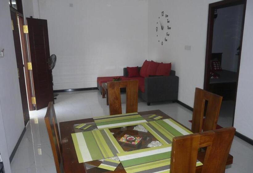 בית מלון כפרי Hidden Villa