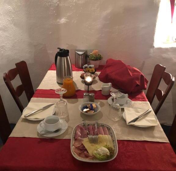 בית מלון כפרי Hostaria Del Castello