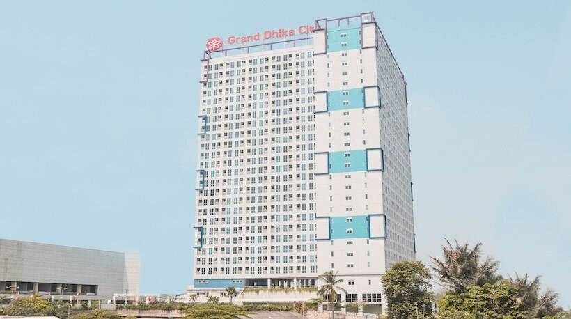 酒店 Oyo Flagship 755 Appartel Grand Dhika City