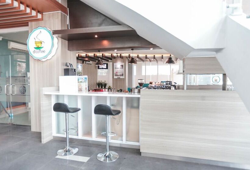 酒店 Oyo Flagship 755 Appartel Grand Dhika City