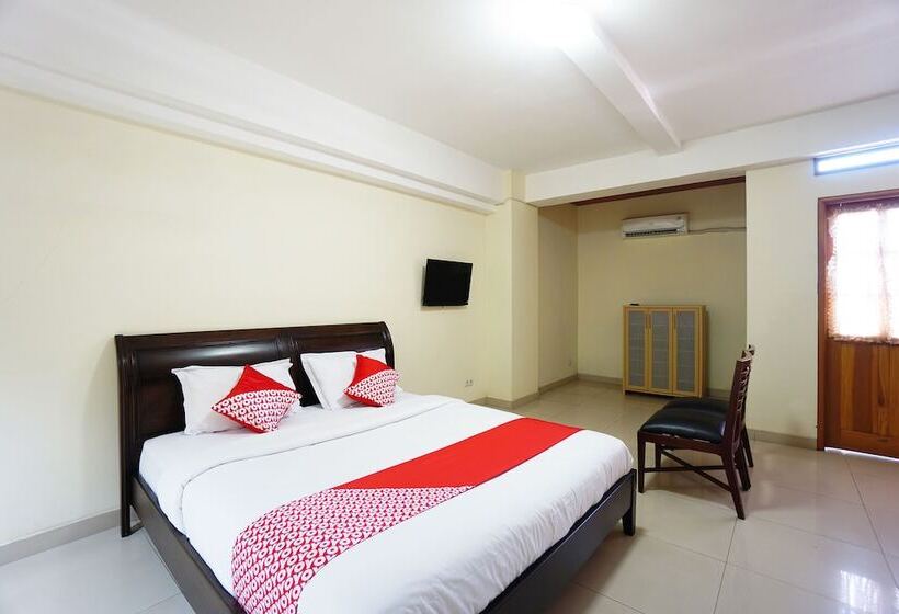 Отель Reddoorz Brand Man12045 Reddoorz Near Megamall Manado