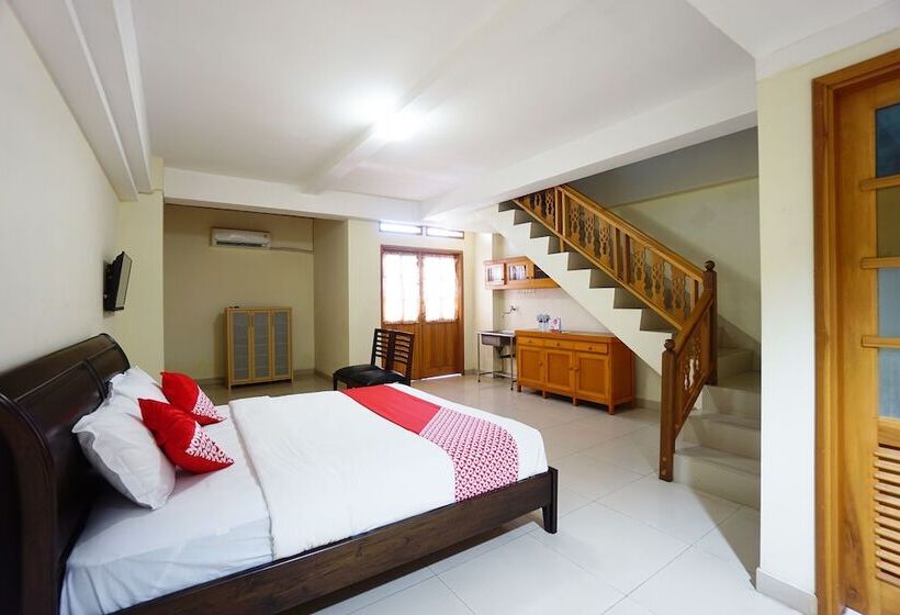 Отель Reddoorz Brand Man12045 Reddoorz Near Megamall Manado