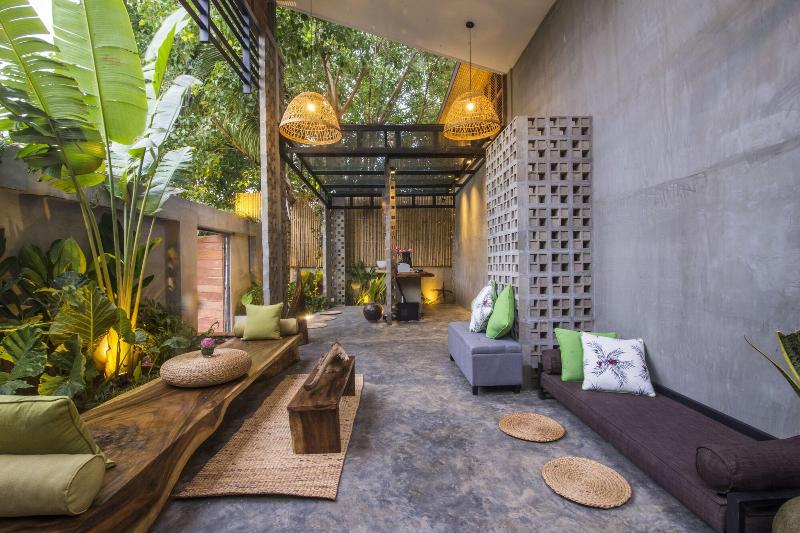 Sarina Hotel & Villa