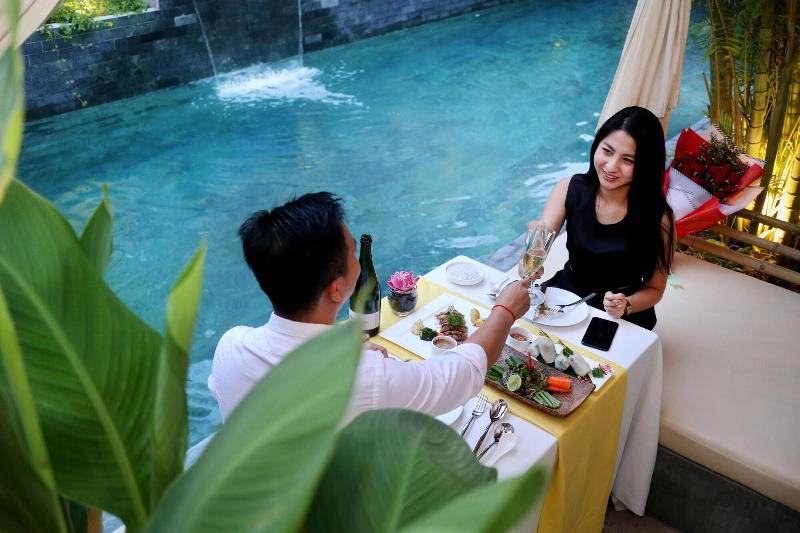 Sarina Hotel & Villa