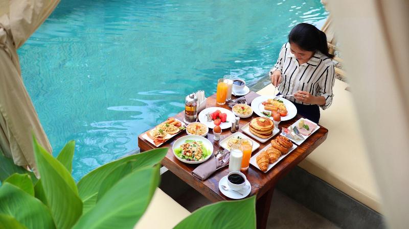 Sarina Hotel & Villa