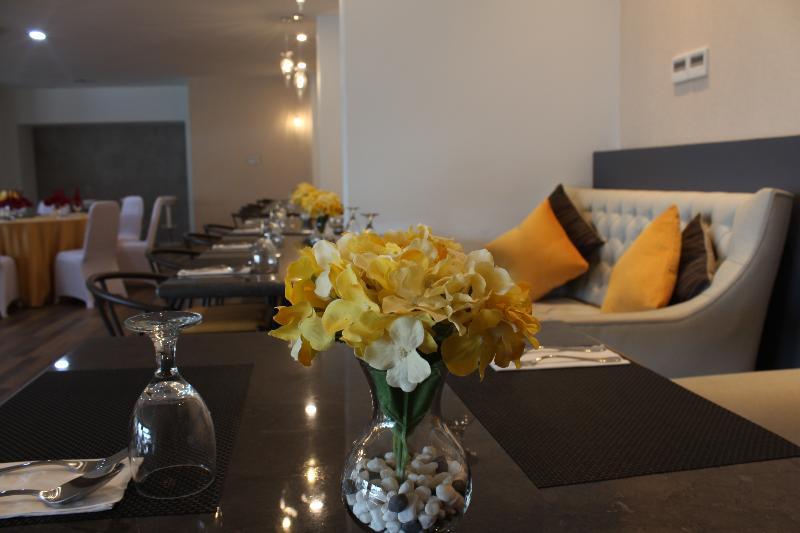 בית מלון כפרי Suni Sentani   Managed By East Season