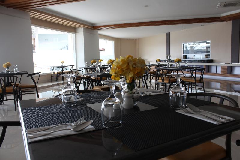 בית מלון כפרי Suni Sentani   Managed By East Season