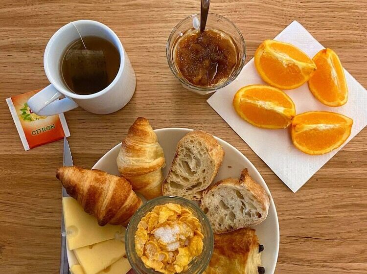 فندق The People   Tours