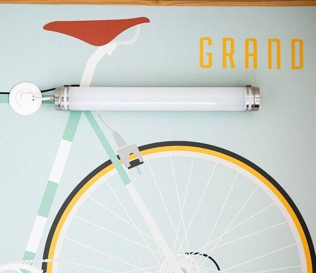 فندق The People   Tours