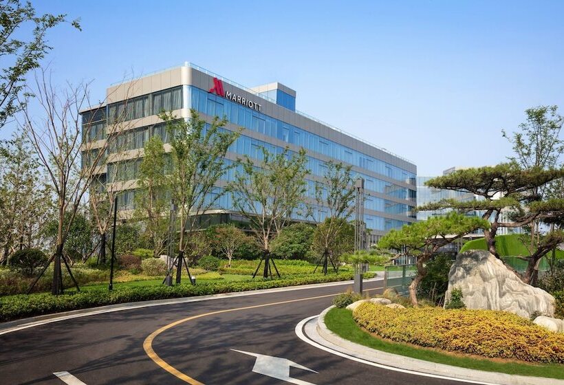 Xuzhou Marriott Hotel Lakeview