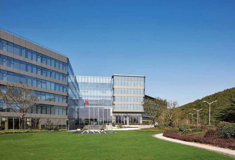 Xuzhou Marriott Hotel Lakeview