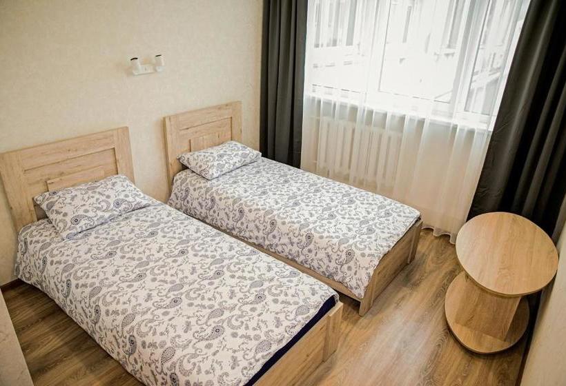 پانسیون Everena Guest House