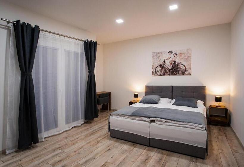 ペンション Penzión Imperial