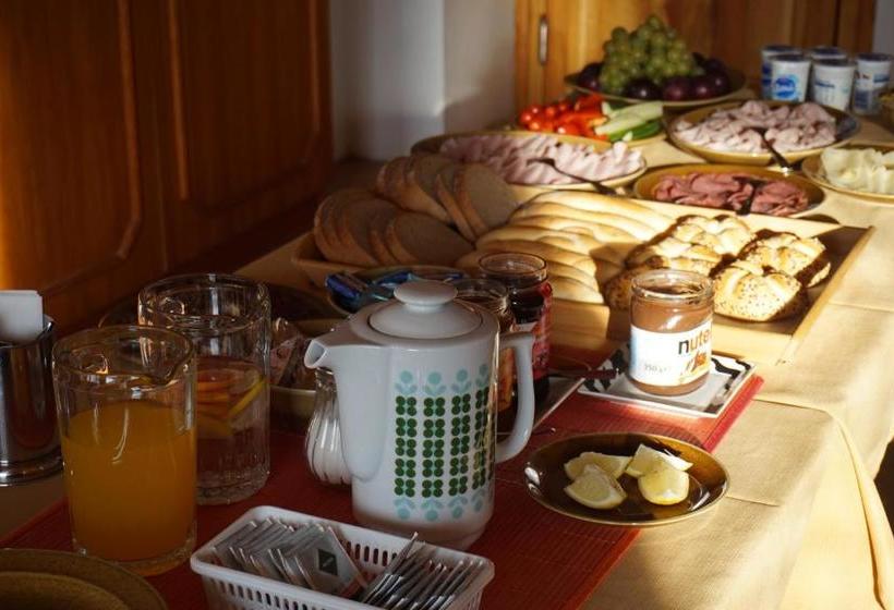 بنسيون Rs Bernov Zátiší