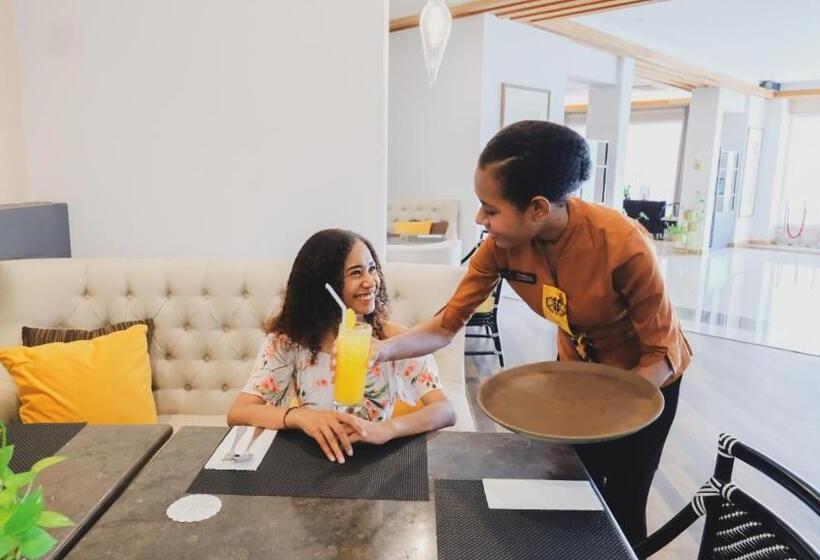 בית מלון כפרי Suni Sentani   Managed By East Season