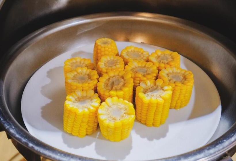 בית מלון כפרי Suni Sentani   Managed By East Season