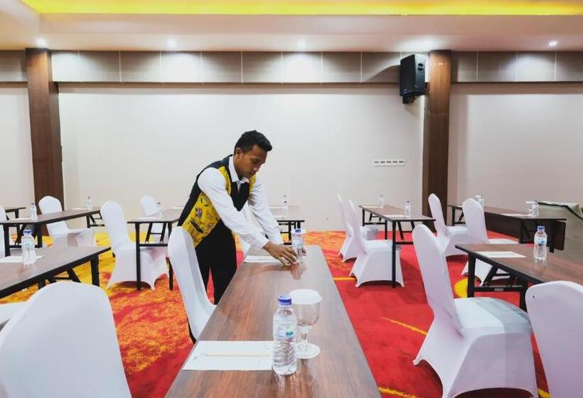 בית מלון כפרי Suni Sentani   Managed By East Season