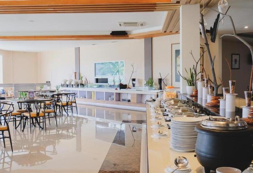 בית מלון כפרי Suni Sentani   Managed By East Season