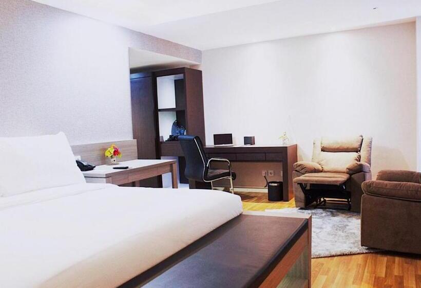 בית מלון כפרי Suni Sentani   Managed By East Season