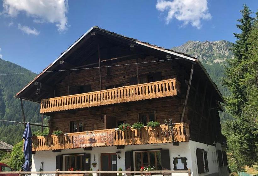 Albergue Affittacamere Il Vecchio Stadel