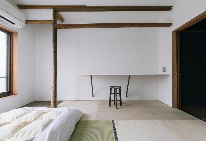 Atelier & Hostel Nagaisa Ura