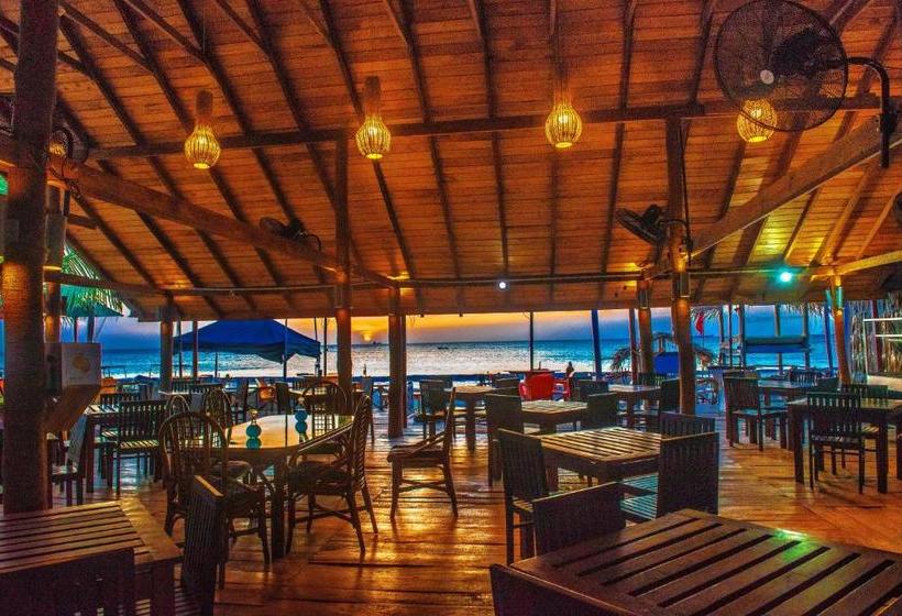 Отель Coconut Beach Lodge