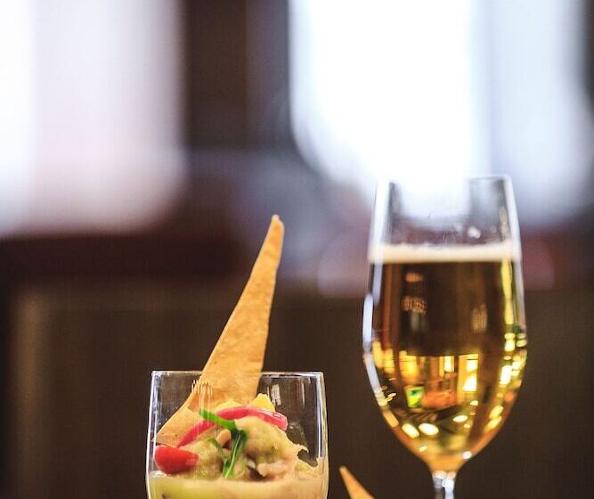 酒店 Doubletree By Hilton Celaya