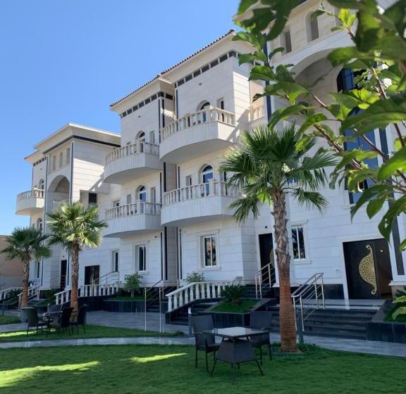 ホテル Golden White