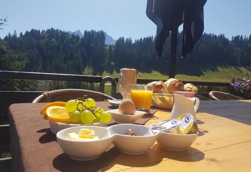 호텔 Hostel Le Poussin