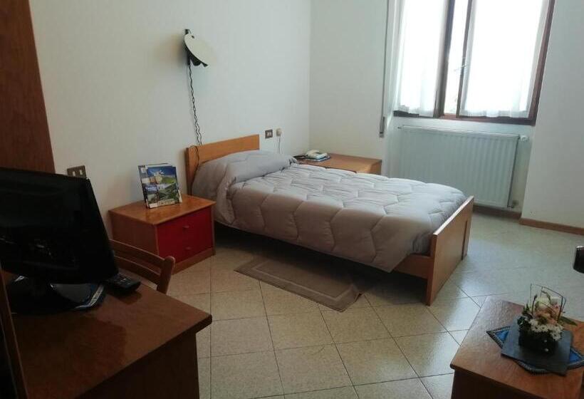 فندق Rezia Valtellina