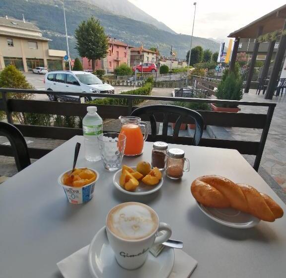 فندق Rezia Valtellina