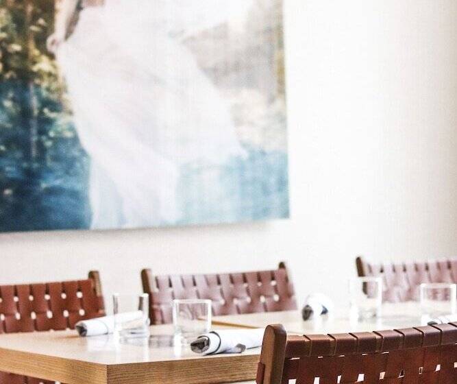 Seaside Hotel North Vancouver