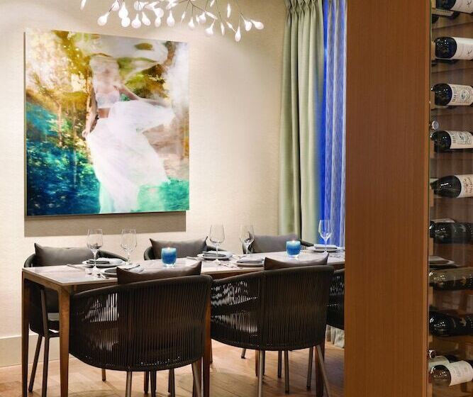 Seaside Hotel North Vancouver