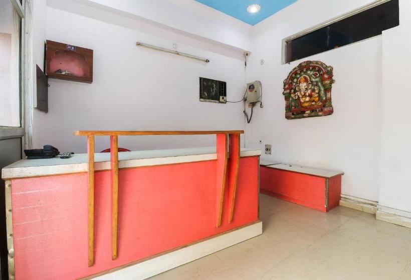 ホテル Spot On 46219 Satkar Guest House