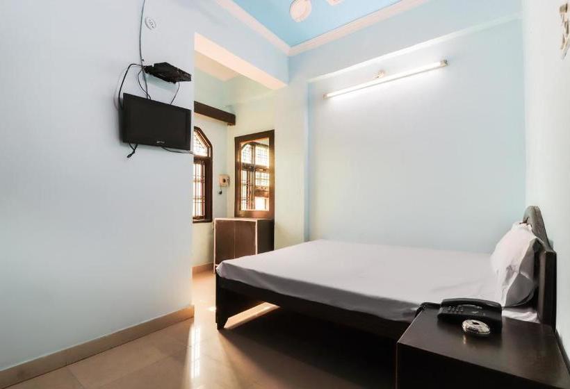 ホテル Spot On 46219 Satkar Guest House