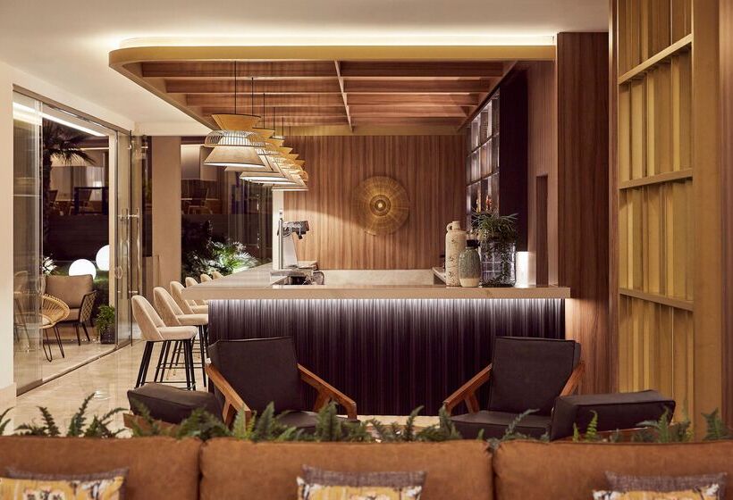 בית מלון כפרי Zafiro Palace Andratx