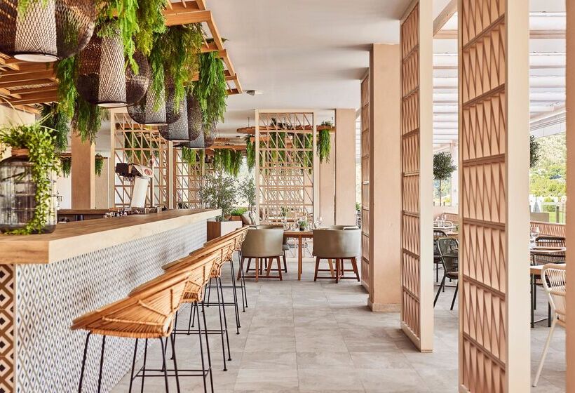 בית מלון כפרי Zafiro Palace Andratx