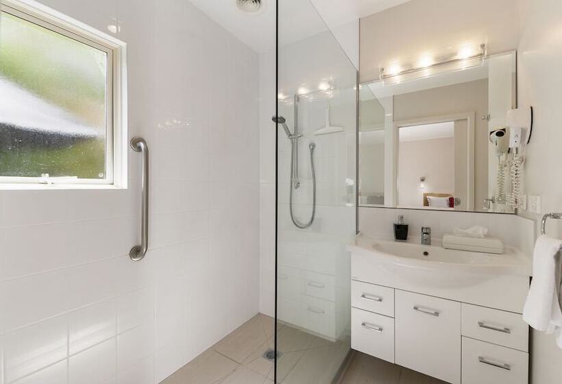 מוטל The Village Resort