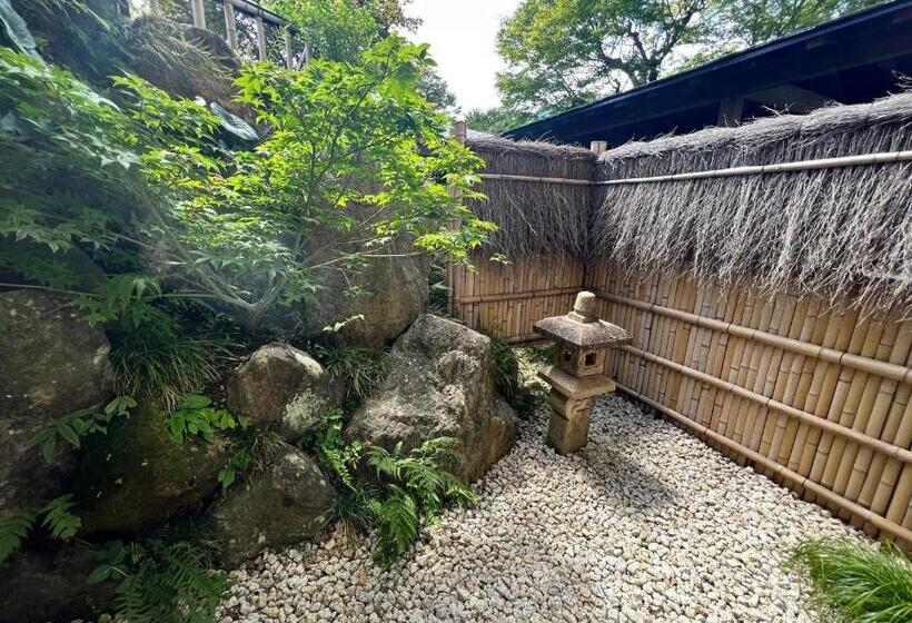 ペンション Onsen & Garden Asante Inn