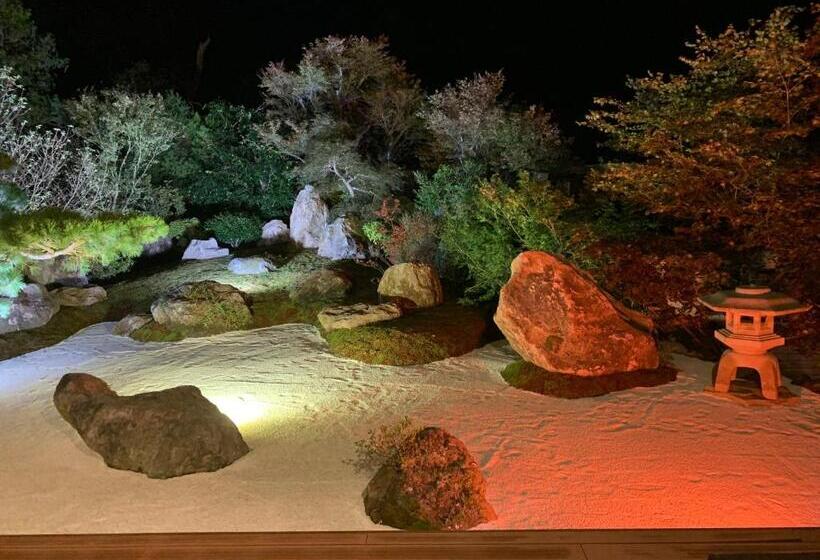 ペンション Onsen & Garden Asante Inn