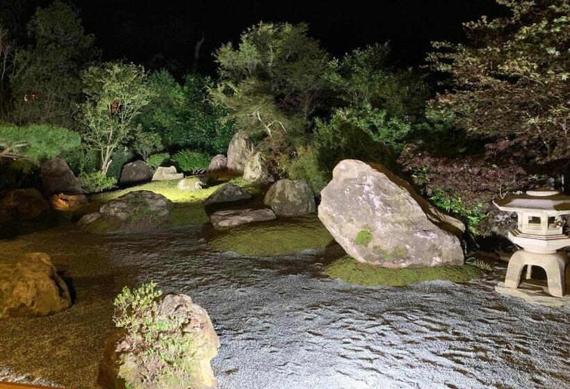 ペンション Onsen & Garden Asante Inn