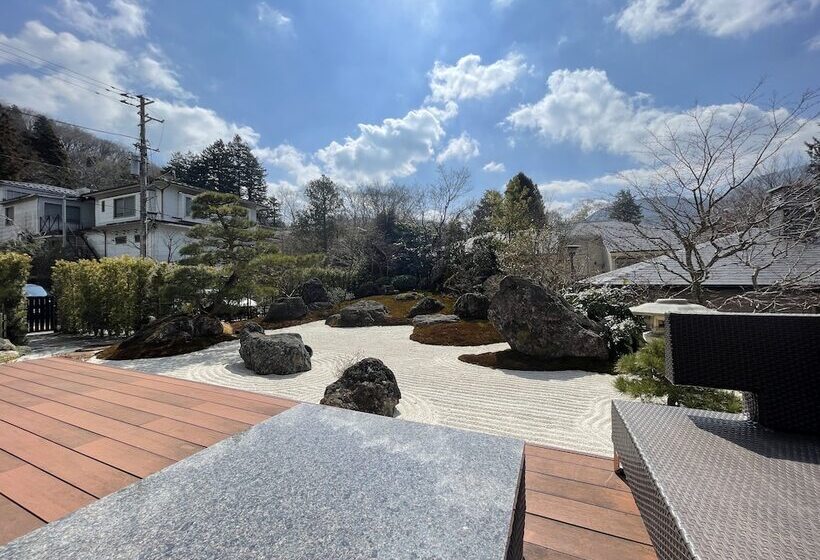 ペンション Onsen & Garden Asante Inn