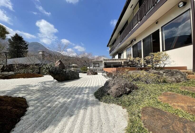 ペンション Onsen & Garden Asante Inn