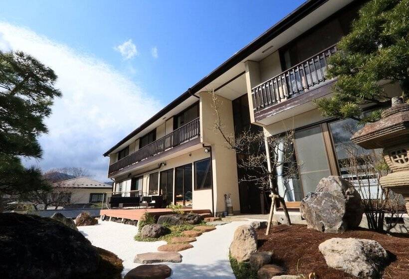 ペンション Onsen & Garden Asante Inn