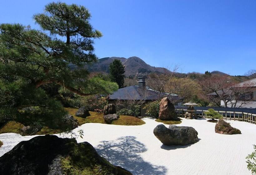 ペンション Onsen & Garden Asante Inn